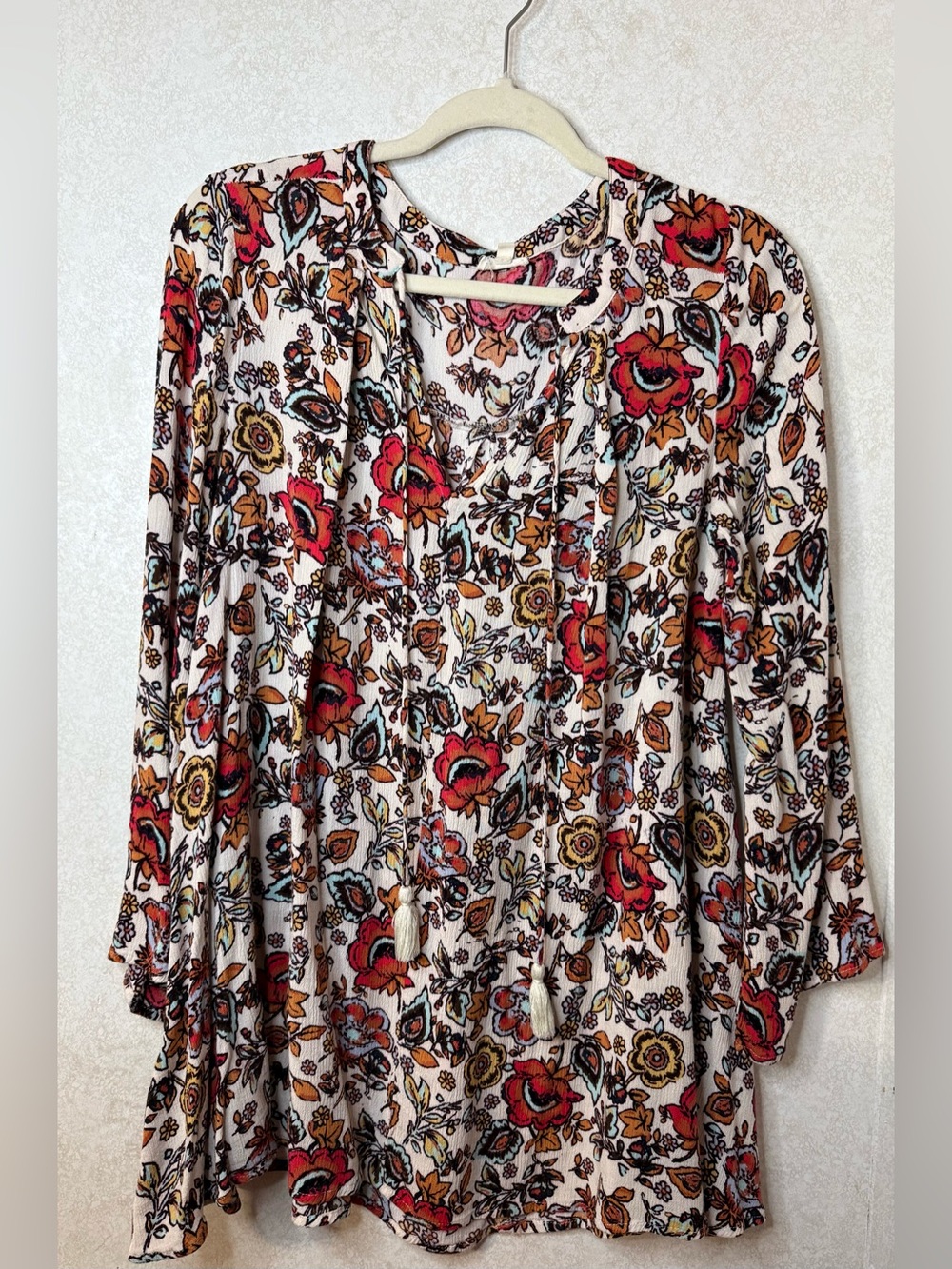 En Créme Floral Tassel Tie Boho Blouse
